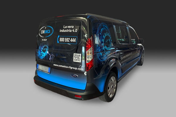 wrapping su furgone aziendale, vista laterale, per ditta che si occupa di installazione software